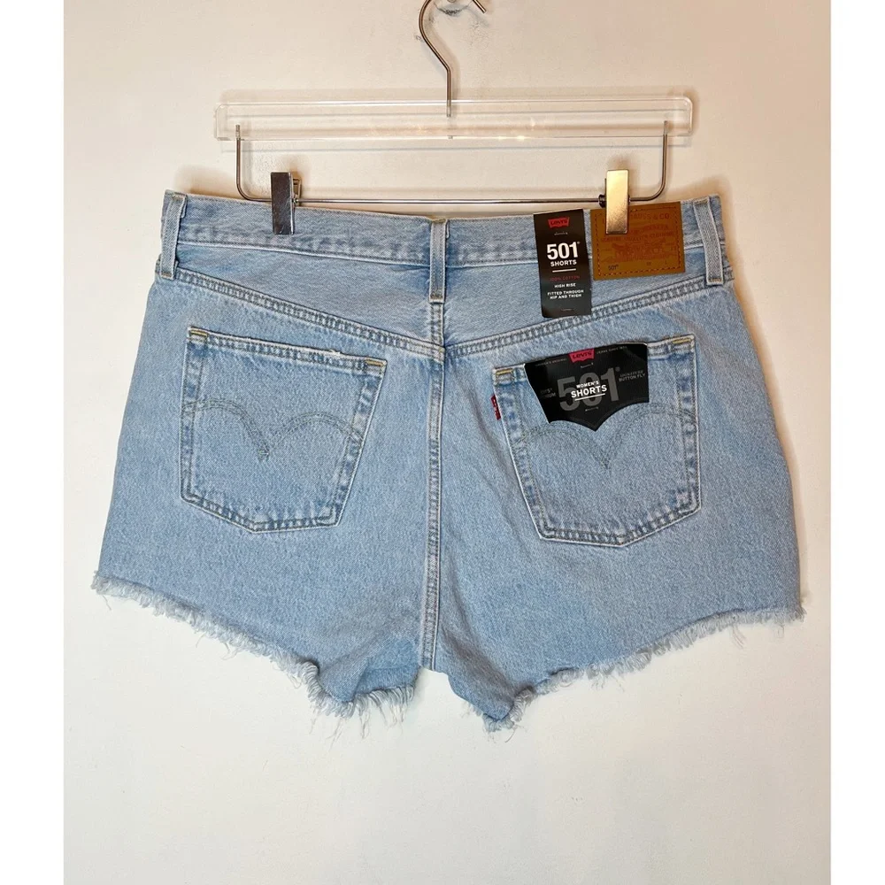Levi’s - Women’s High Rise 501 Original Shorts - Picture 1 of 6